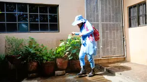 Brigadas médicas combaten el Dengue en el barrio Monseñor Lezcano