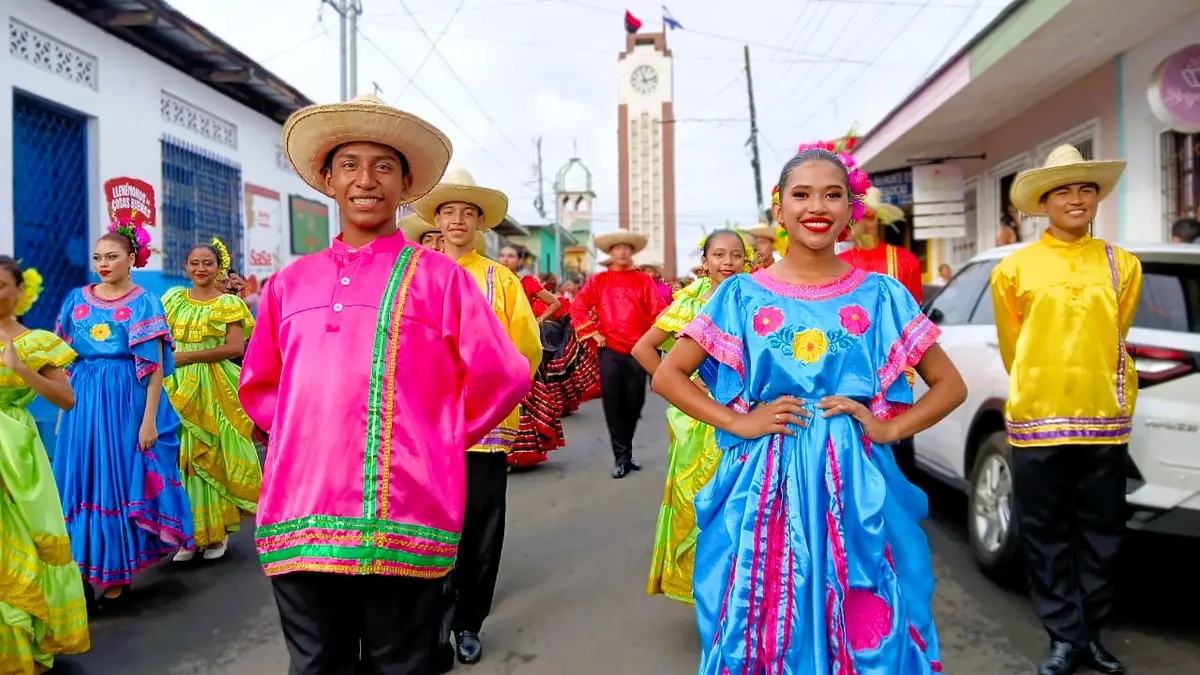 Carazo celebra su cultura con Festival de Trajes Originales