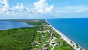 Halouver, un rincón vivo del Caribe Norte lleno de historia y naturaleza