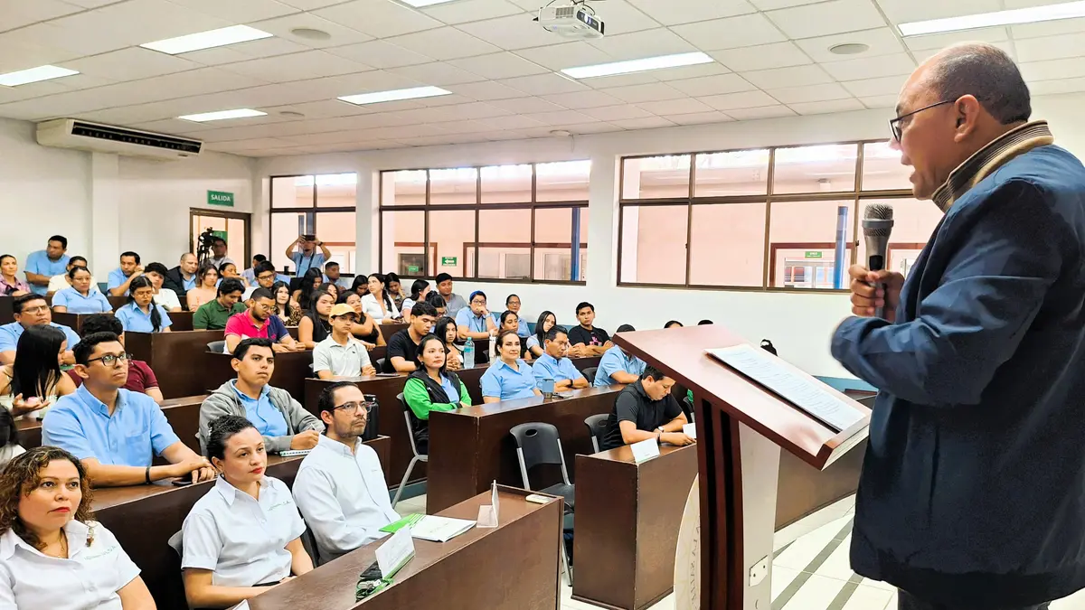 Parlamento enseña historia del FSLN en ULSA