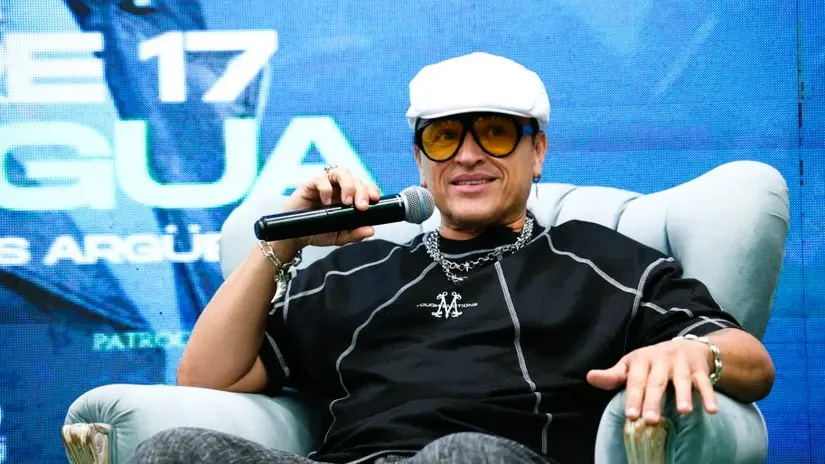 Elvis Crespo encenderá Managua con su tour Poeta Herido