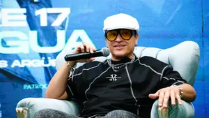 Elvis Crespo encenderá Managua con su tour Poeta Herido