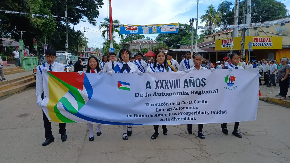 Izada de banderas marca el inicio del Mes de la Autonomía en la Costa Caribe
