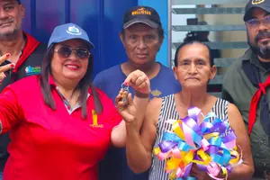 Masaya celebra entrega de casas dignas a cuatro familias