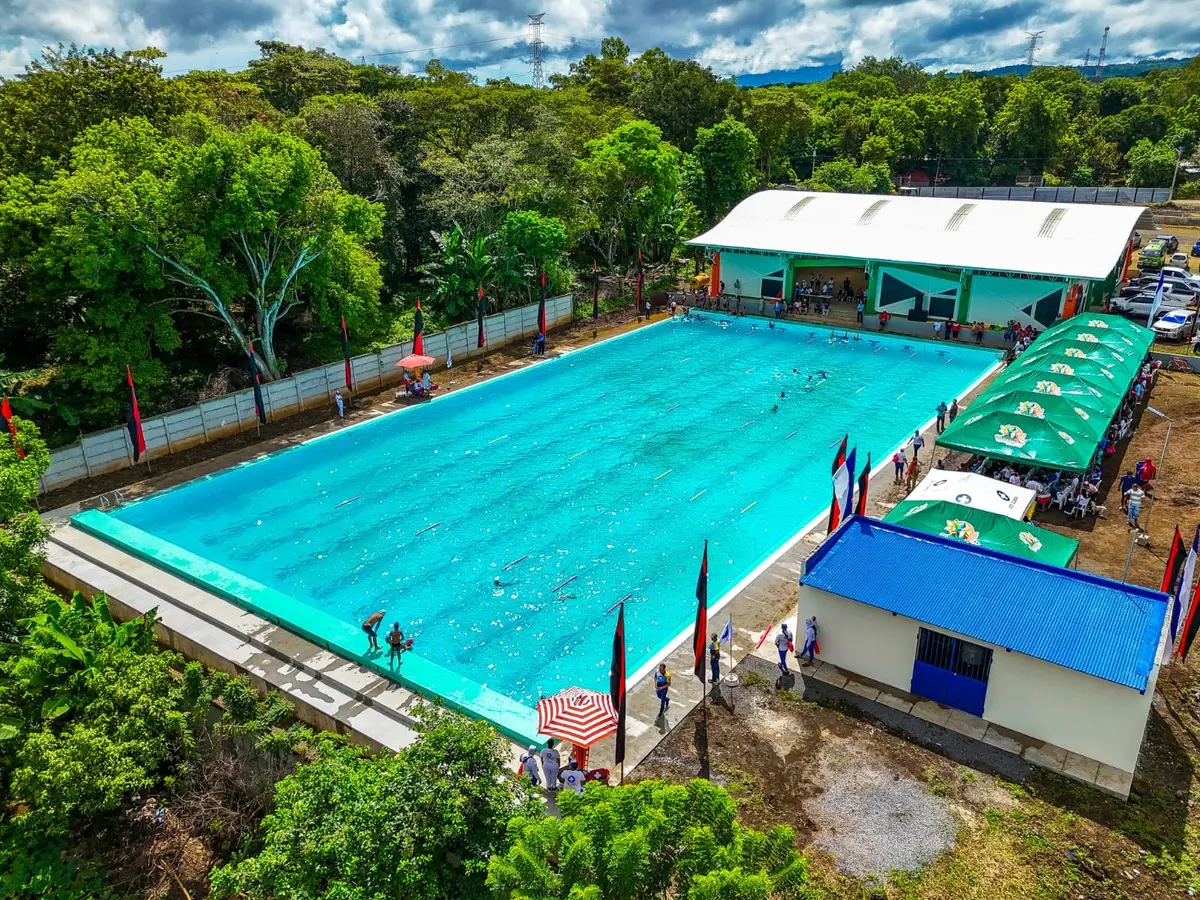 Masaya celebra la inauguración de su primera piscina olímpica