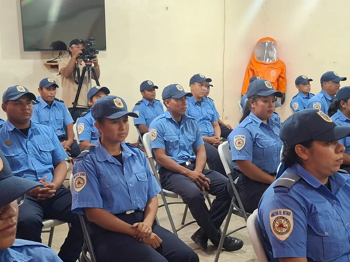 Bomberos Unidos se preparan para una Navidad segura y sin emergencias