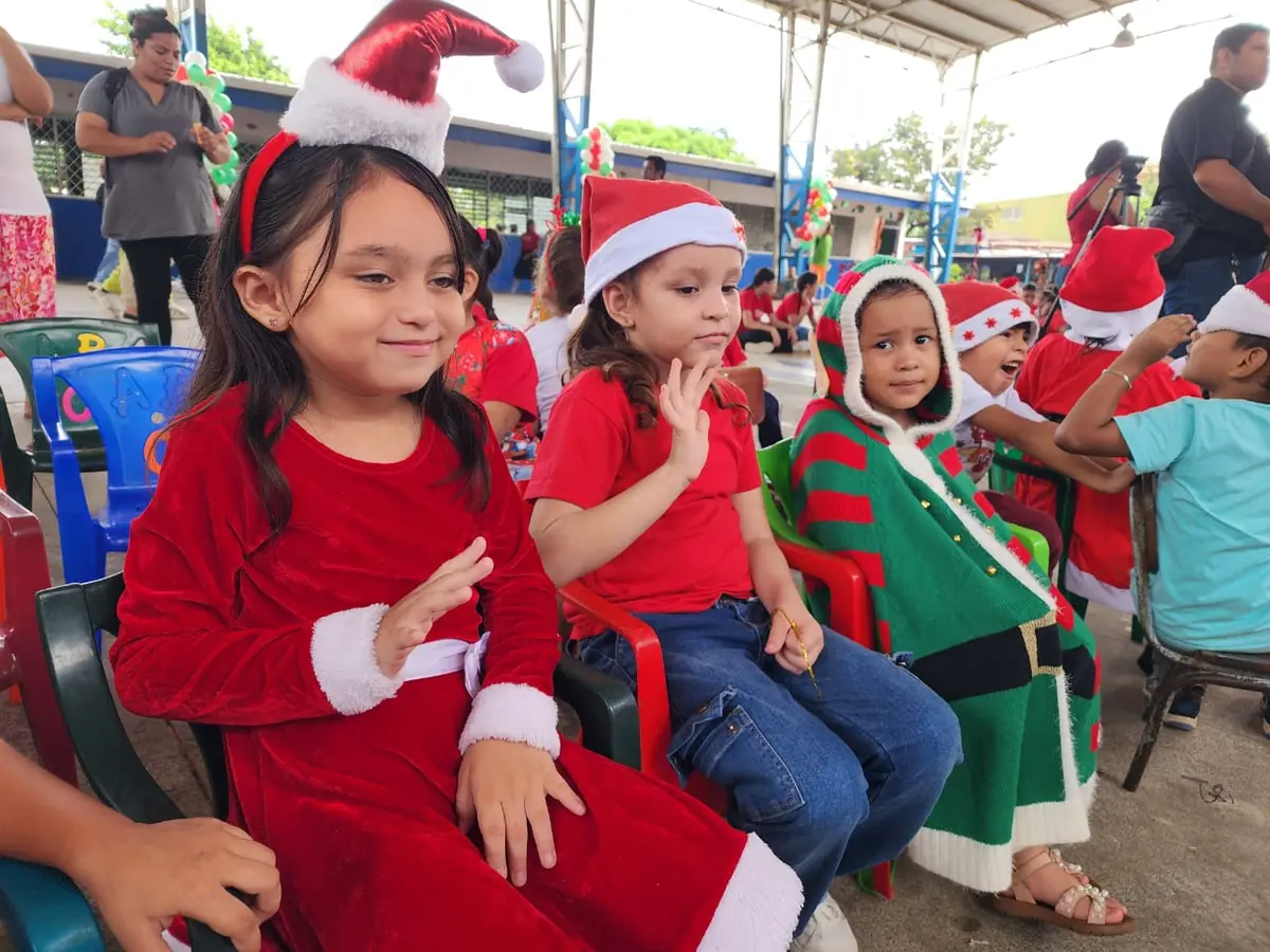 Colegio 14 de Septiembre celebra el espíritu navideño “En Victoria y Bendiciones”