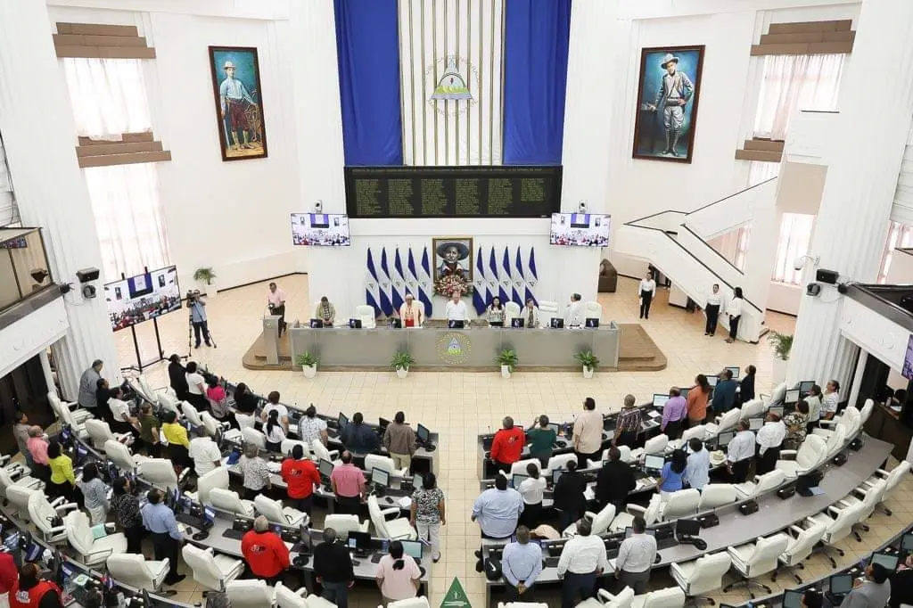 Asamblea Nacional reconoce aportes de la mujer rural al desarrollo del país