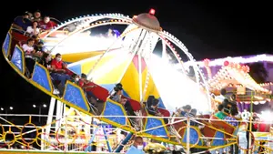Regresan los juegos mecánicos a la plaza la fe