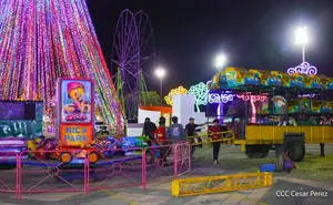 City Park inicia instalación en la Plaza de la Fe para alegrar la Navidad
