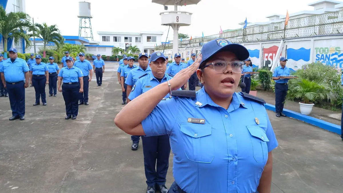 MINT celebra ascensos en Bluefields reafirmando compromiso con la paz