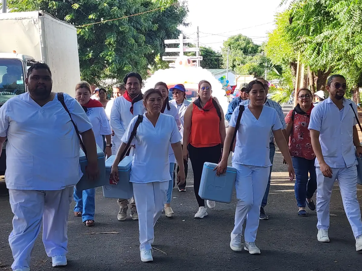 Brigadas de salud llevarán vacunas casa a casa para proteger a toda la población