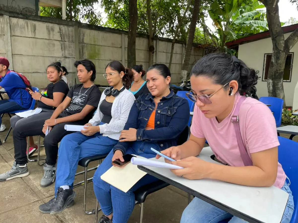 Avanzan matrículas en la Academia de Idiomas Brian Willson en Masaya