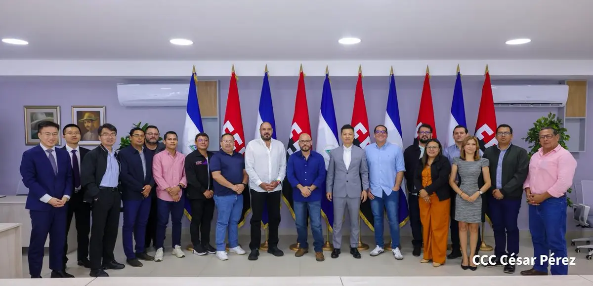 Reencuentro fraterno entre comunicadores sandinistas y Embajador de China