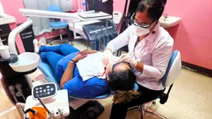 Entregan modernas sillas odontológicas para fortalecer la salud pública