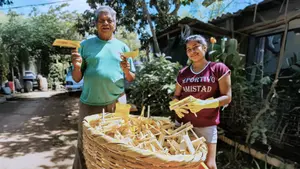 Manos artesanas llenan de música y color los mercados de Pacayita