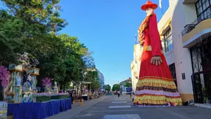 León arranca las fiestas con la Florentina gigante