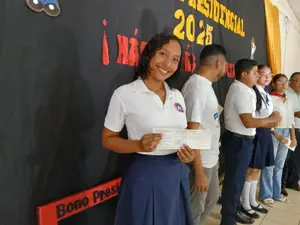 El Bono Presidencial llega a las manos de más de 63 mil bachilleres