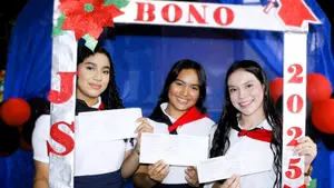 Bachilleres de Jalapa reciben Bono Presidencial 2025