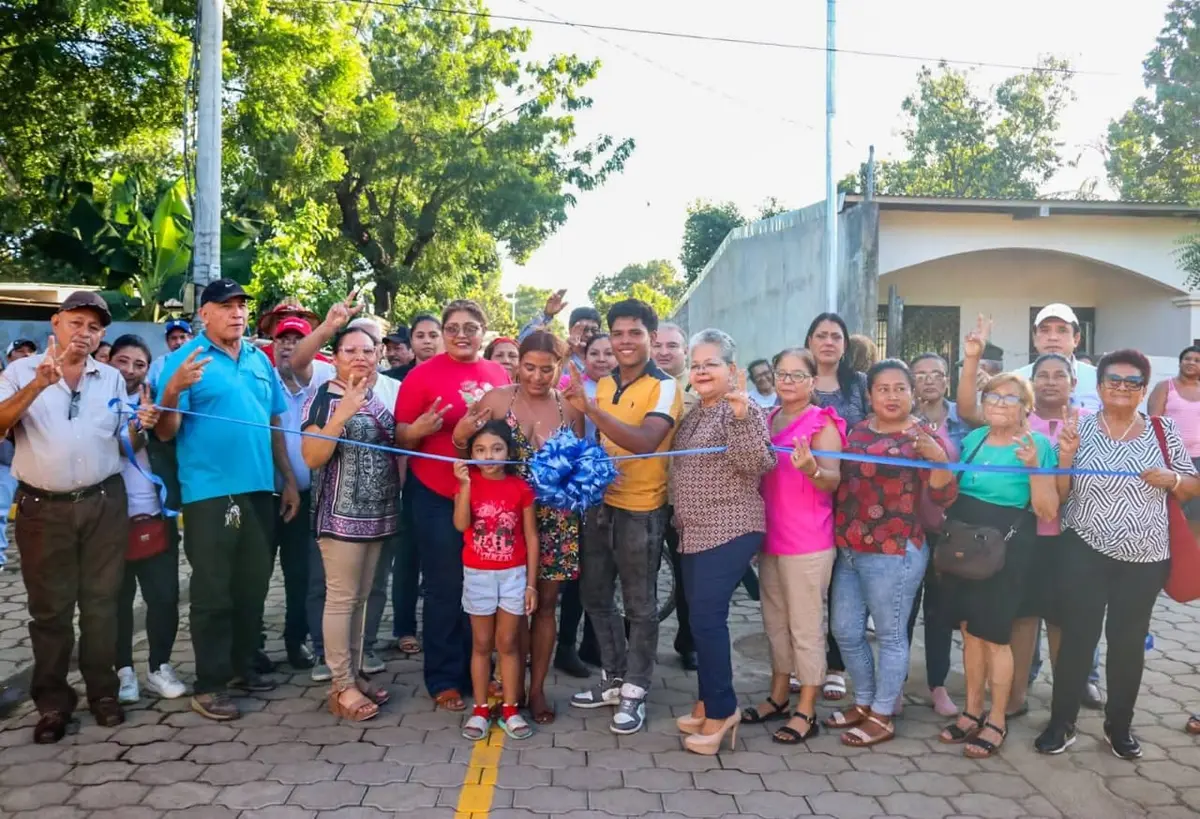 Chinandega inaugura nuevas calles adoquinadas en el Reparto Divino Niño
