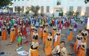 Juventud cristiana expresa su fe a través de la danza en gala navideña