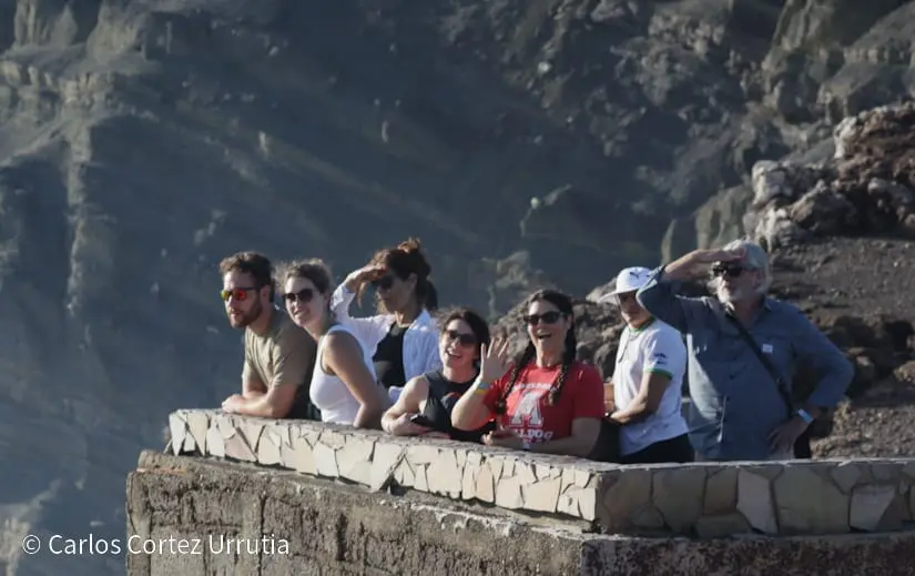 Volcán Masaya recibe a turistas que buscan aventura y contacto con la naturaleza