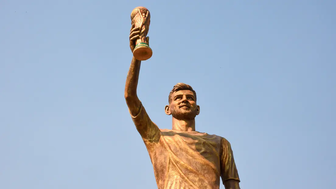 Lionel Messi recibe un homenaje histórico en India con estatua monumental