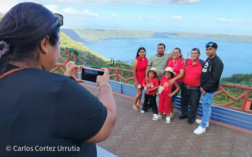 Catarina enamora a turistas con su mirador y la laguna de Apoyo