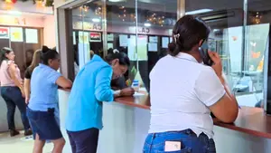 Trabajadores de la Salud reciben pago adelantado de diciembre