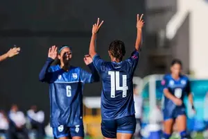 Selección Femenina sigue invicta y lidera el grupo B