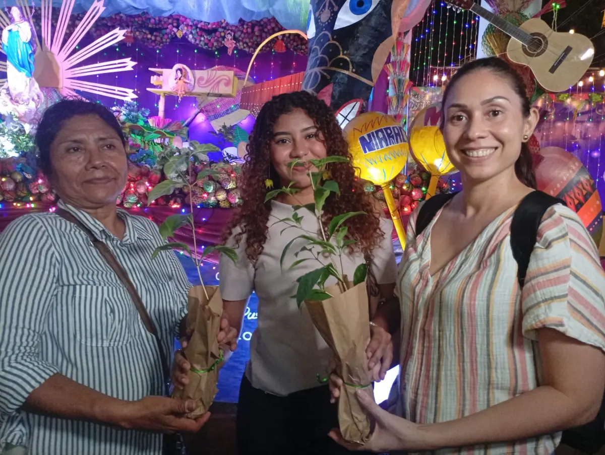 Movimiento ambientalista fomenta el cuidado ambiental con Entrega de Madroños