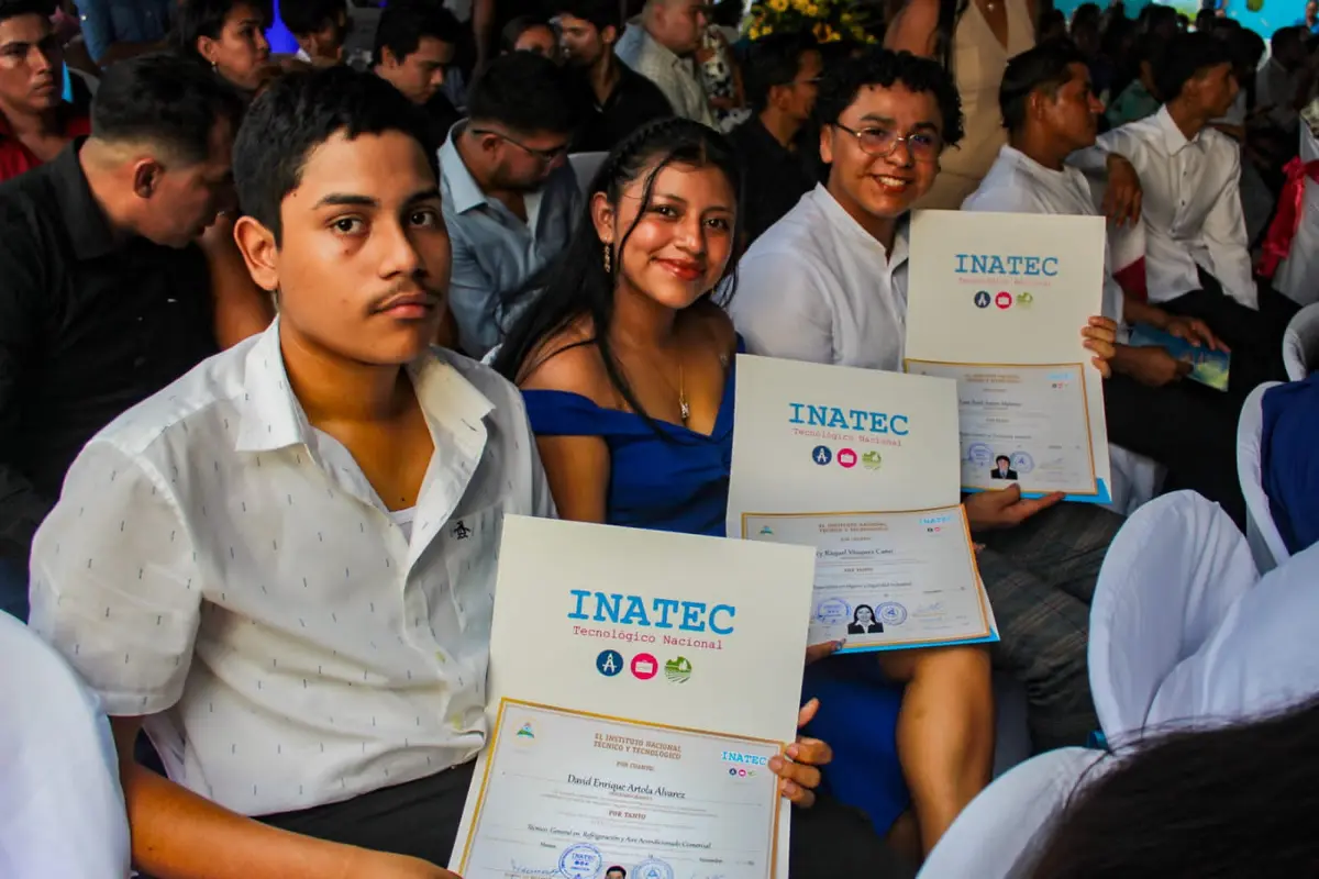 Masaya gradúa a 170 nuevos técnicos en homenaje a Camilo Ortega Saavedra