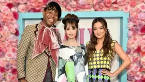 Actor de Emily en París es arrestado en Japón por presunto tráfico de drogas