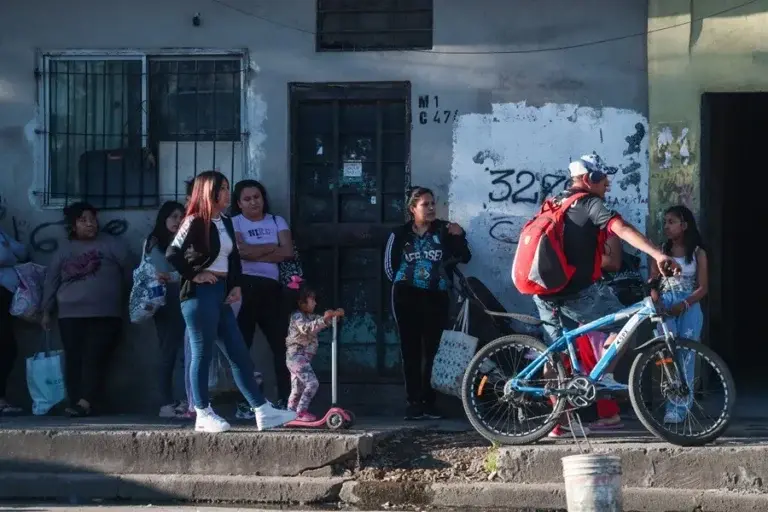 Crisis laboral golpea fuerte a Argentina bajo el gobierno de Milei