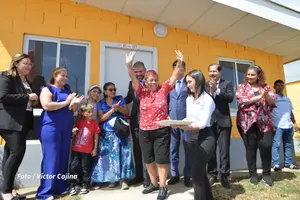 Nicaragua entrega 105 viviendas con apoyo de la República Popular China