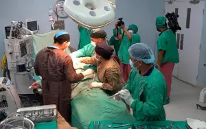 Especialistas de Milwaukee apoyan cirugías ortopédicas en hospitales de Managua