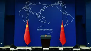 China pide a Estados Unidos liberar de inmediato al Presidente Nicolás Maduro y a su esposa