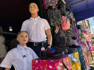 Feria escolar en Chinandega facilita compras para el regreso a clases 2026