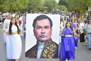León se llena de arte y orgullo nacional en el Desfile Dariano 2026