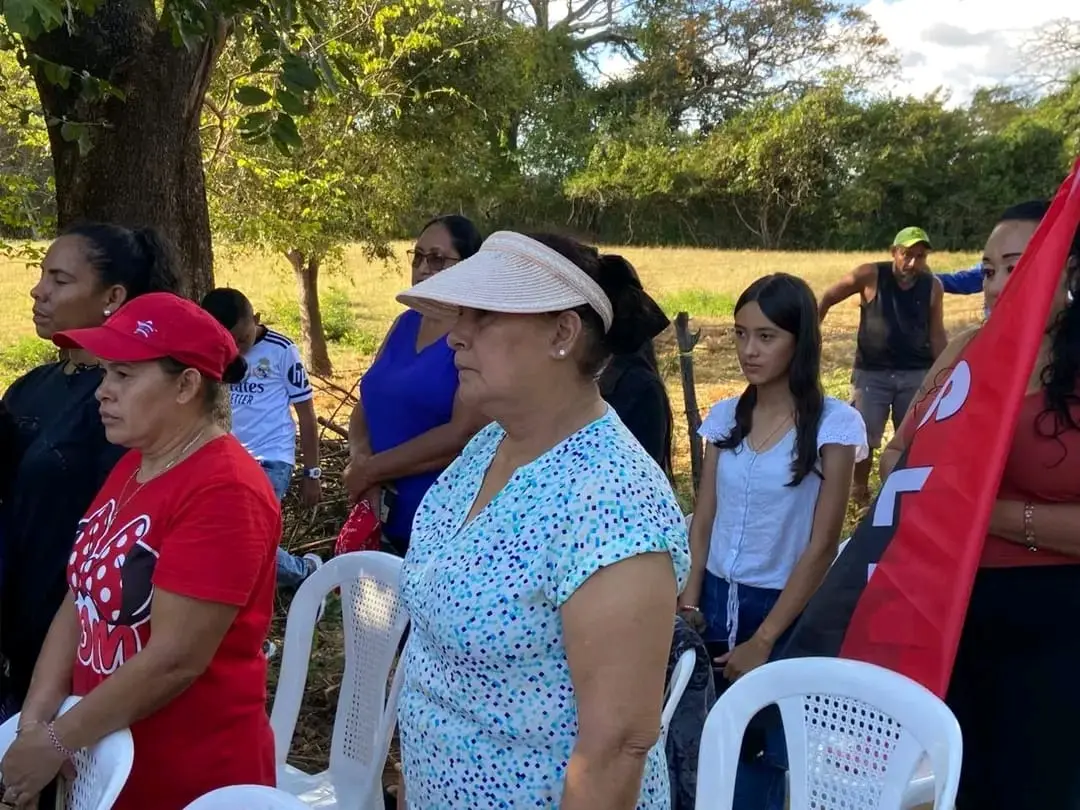 Carazo avanza con electrificación de 30 viviendas en San Juan