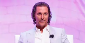 Matthew McConaughey se adelanta a la iA y patenta su identidad