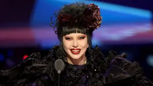 “Están siendo atacados sin piedad”: Lady Gaga arremete contra ICE en pleno concierto