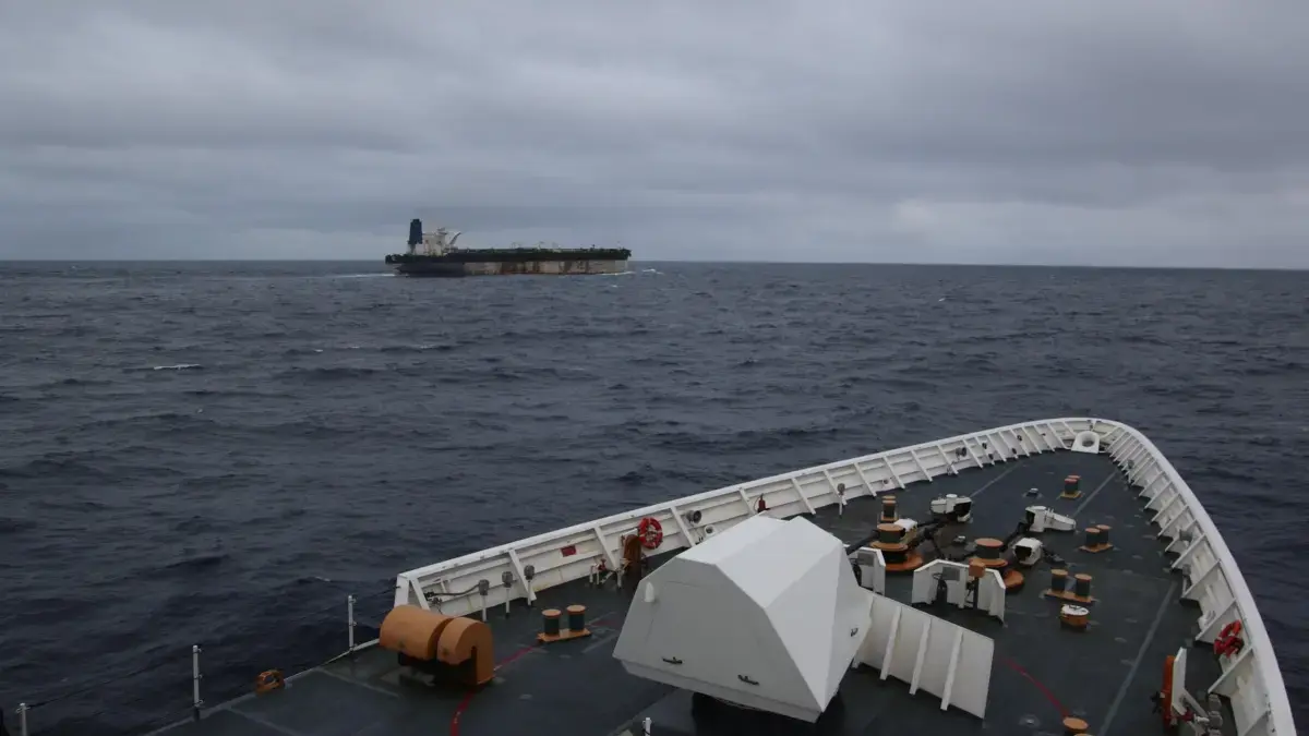 Rusia exige a Estados Unidos liberar a tripulantes de buque petrolero secuestrado