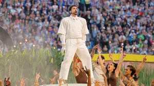 “Qué rico es ser latino”: Bad Bunny protagoniza un show histórico en la Super Bowl
