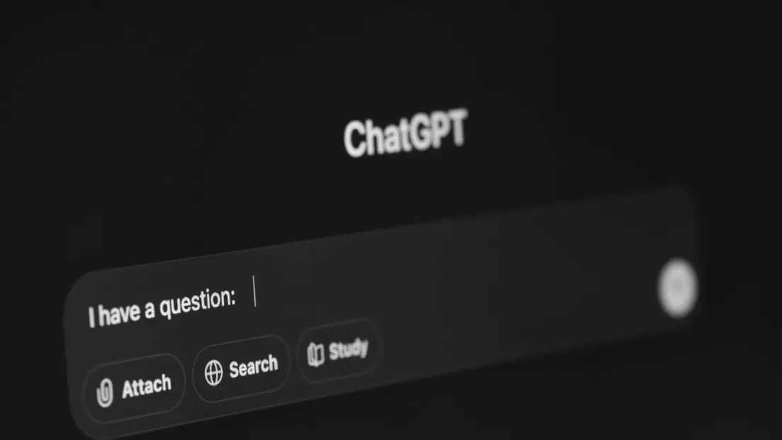 Caída mundial de ChatGPT genera fallas en millones de usuarios