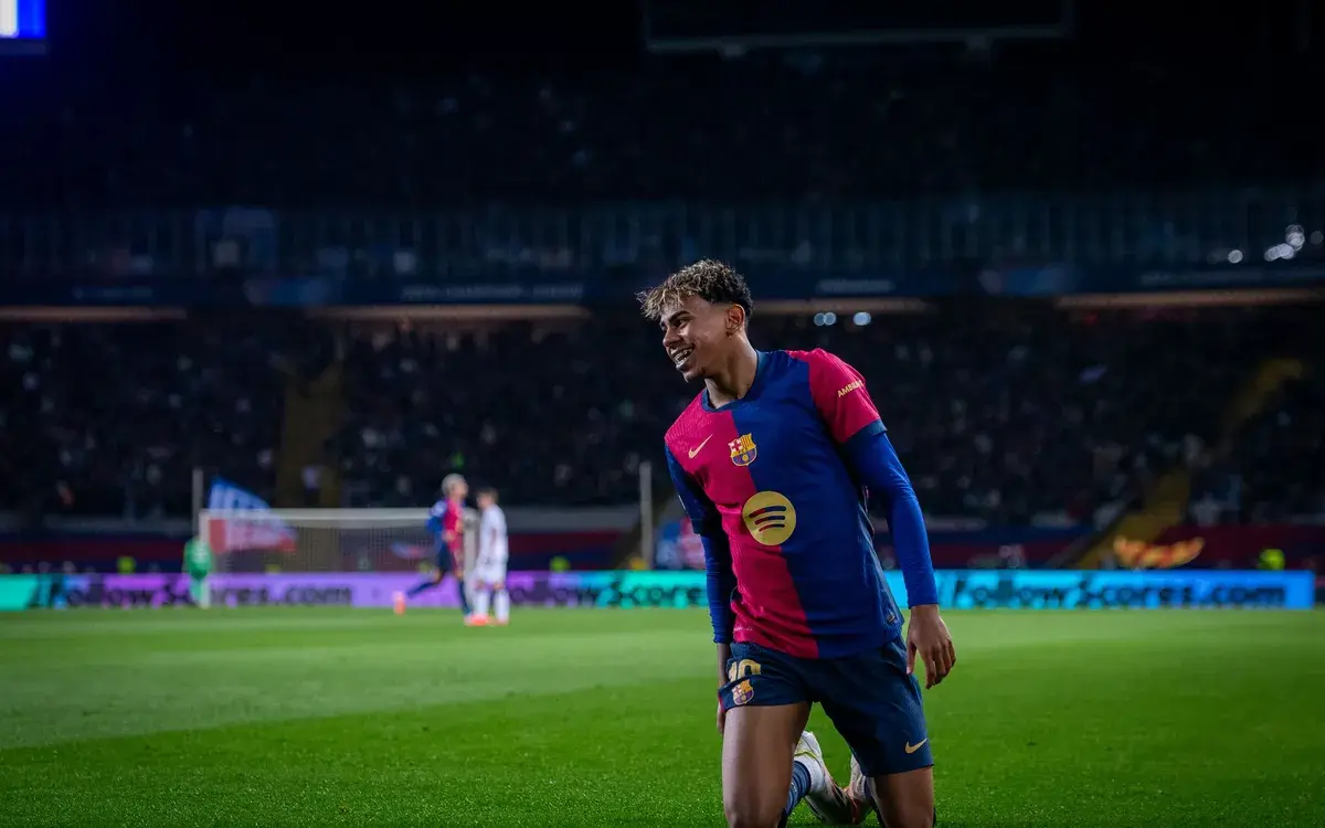 Lamine Yamal firma triplete y mantiene al Barcelona líder ante Villarreal