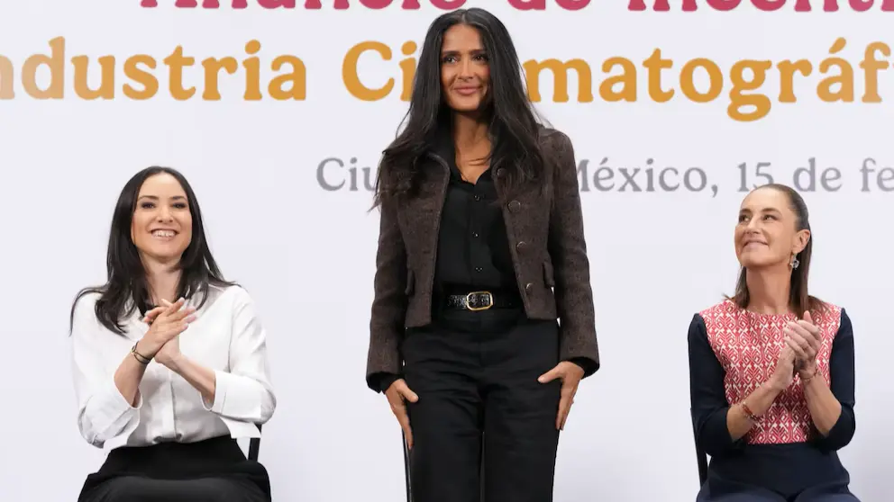 Salma Hayek y la Presidenta Sheinbaum respaldan incentivos al cine mexicano