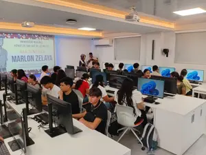Inauguran aula tecnológica en la universidad Héroes y Mártires de San José de las Mulas