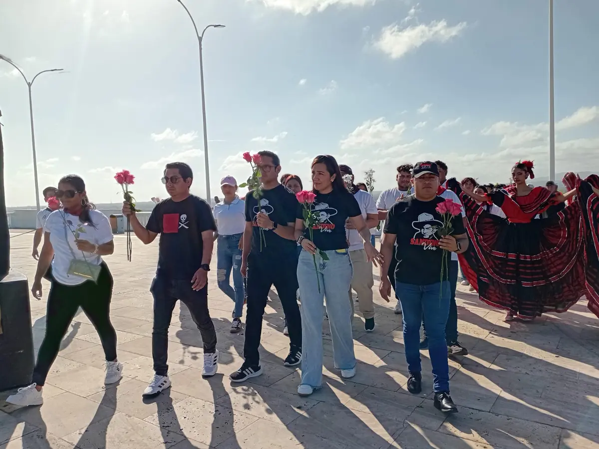 Juventud Heroica rinde homenaje a Sandino en la Loma de Tiscapa