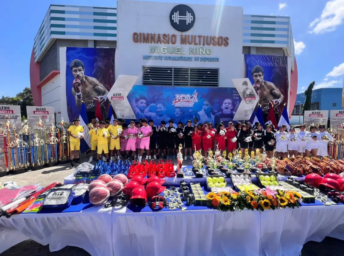 Millonaria entrega de utilaje fortalece ligas y academias deportivas en Nicaragua